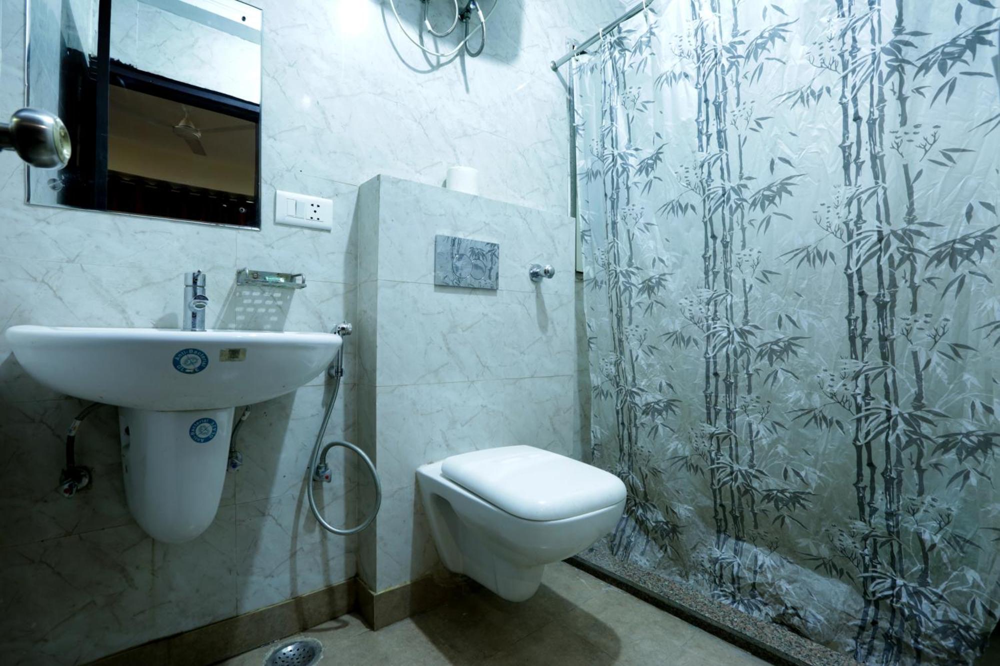 Bed & Breakfast Sky Wood At Airport 3*