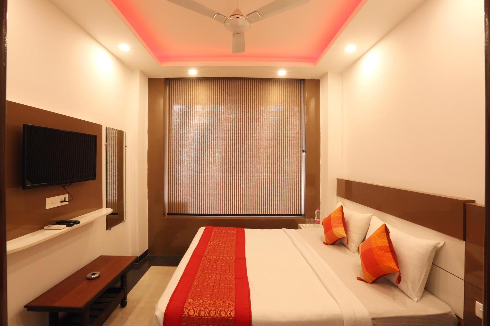 Sky Wood At Airport Bed & Breakfast 3*