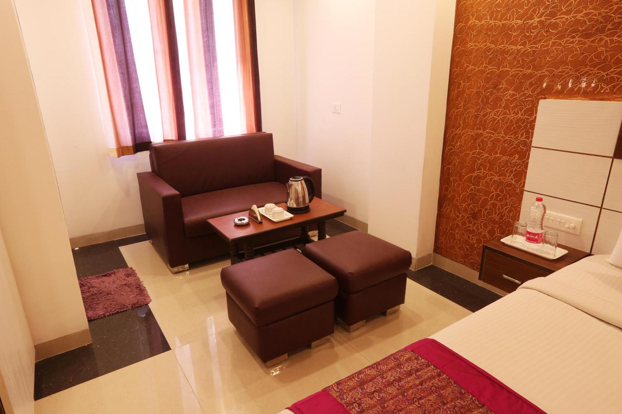 Bed & Breakfast Sky Wood At Airport New Delhi